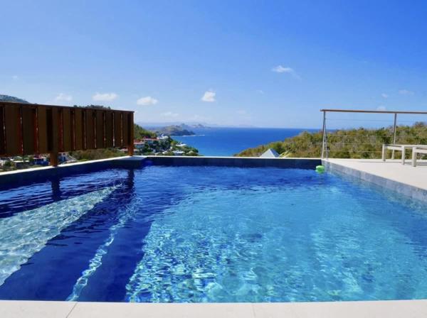 照片显示了位于Anse des Cayes市的Heart of Flammands Villa offers Lovely Sea Views物件。