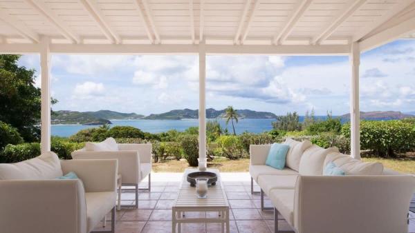 På bilden syns objektet Caribbean-Styled Villa offers St Jean Bays and Lorient Views som ligger i staden Pointe Milou.