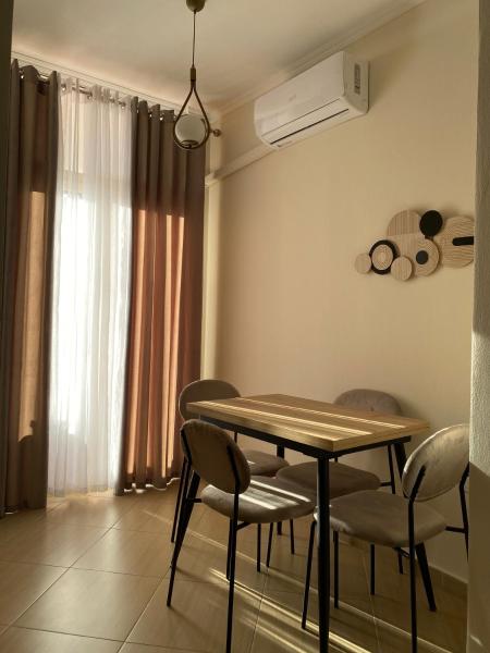 Na fotografii je vidět objekt Solmare Apartment nacházející se ve městě Durrës.