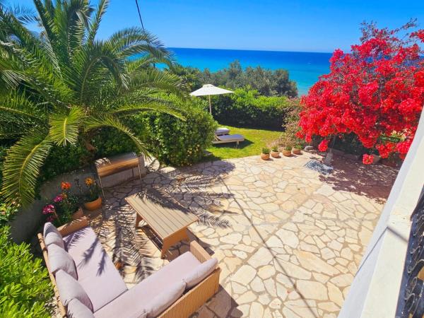 A la foto es mostra l'objecte Corfu Dream Holidays Villas situat a la ciutat de Glyfada.