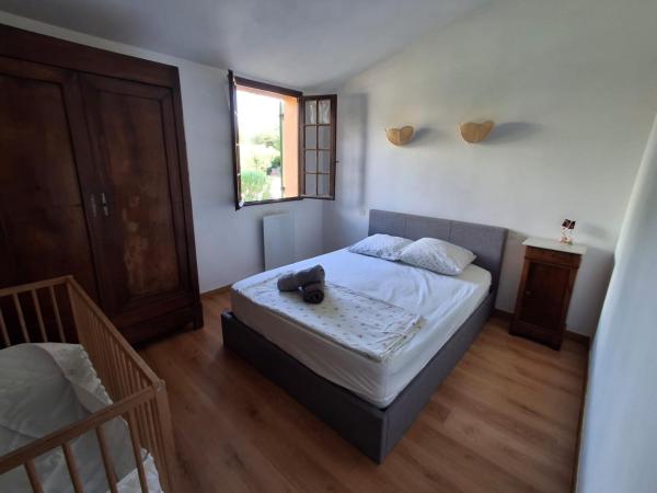A la foto es mostra l'objecte Maison familiale Luberon situat a la ciutat de Lauris.