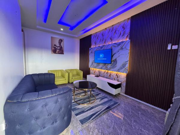 The photo shows the The Uptown Luxury Apartment located in the city of Ijebu Ode.