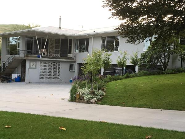 6 Bedrooms, Close To Rowing, Velodrome, Field Days - Kihikihi