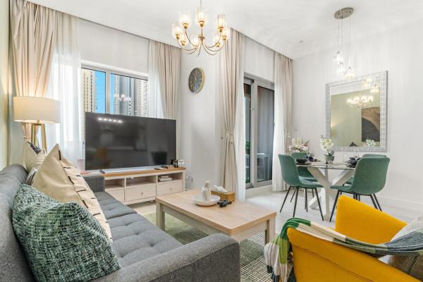 Na fotografii je vidět objekt Burj View Downtown 1BR Dubai nacházející se ve městě Sabkhah.