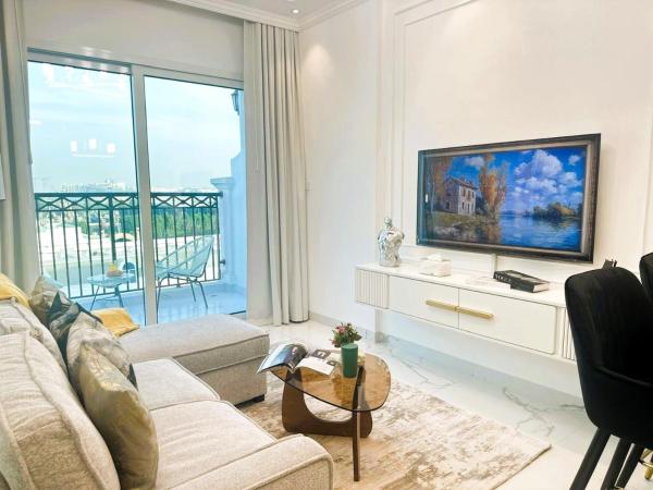 A la foto es mostra l'objecte Luxury meets Wellness l Resort Style Living Oasis l Balcony Overlooking Miracle Garden situat a la ciutat de Dubai.
