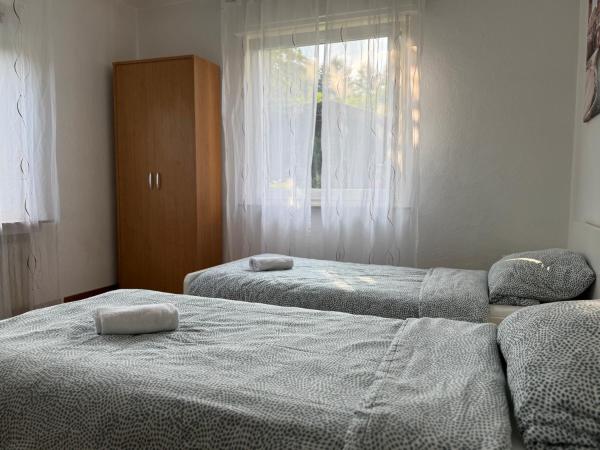 På bilden syns objektet Monteurswohnung im Grünen som ligger i staden Atter.