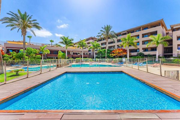 A la foto es mostra l'objecte Sea View Family Apartment Heated Pool situat a la ciutat de Adeje.