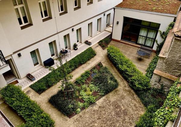 The Hrad nest, Prague