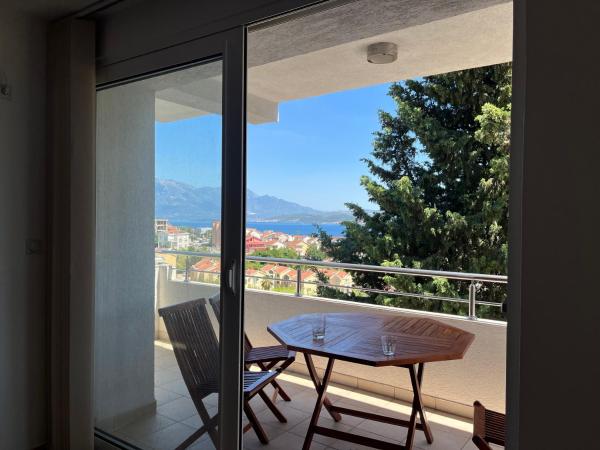 A la foto es mostra l'objecte Apartman Boka bay situat a la ciutat de Ðenovići.