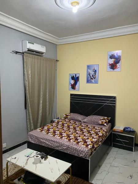 Kuvassa näkyy kohde Mini studio 25x04, joka sijaitsee kaupungissa Dakar.