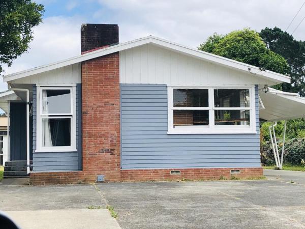 3 Bedroom Serviced House A, 30 Laurel St, Auckland