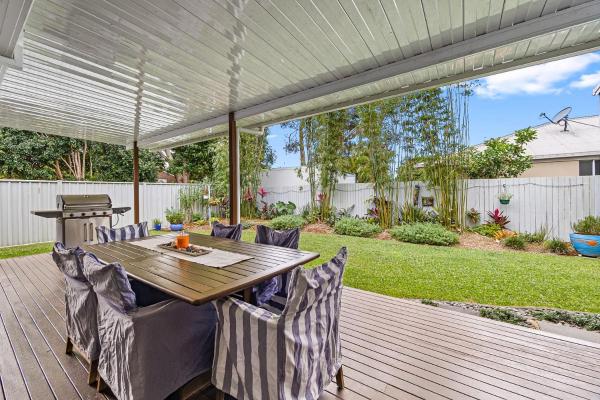 Kuvassa näkyy kohde 3 bedroom home close to beach and pet friendly, joka sijaitsee kaupungissa Kawana Waters.