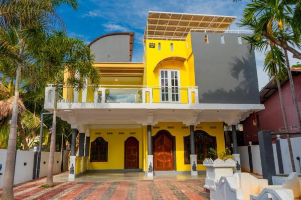 A la foto es mostra l'objecte Hotel Jay R situat a la ciutat de Trincomalee.