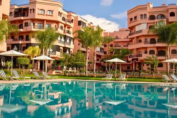 På billedet ses objektet Luxe et sérénité avec jardin, terrasse et 5 piscines beliggende i byen Marrakech.