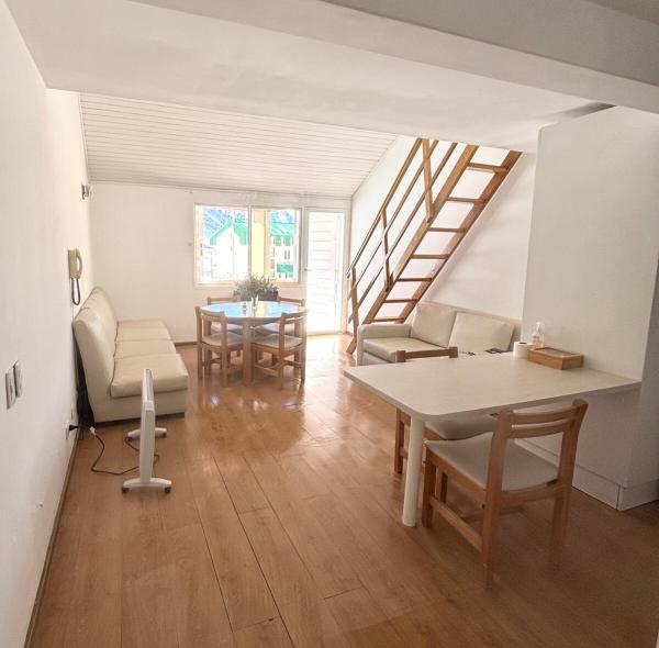 写真にはラス・クエバス市にあるFamily duplex - Casita de la montañaが写っています。