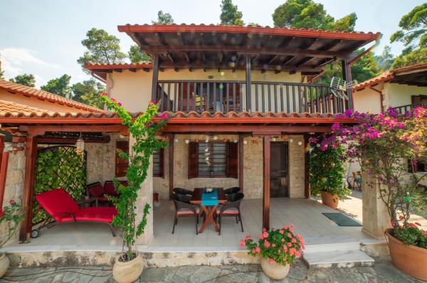 Kuva 3: First in the sea with amazing view house