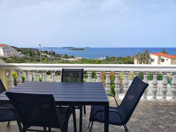 Apartments In Primosten - Sibenik Riviera 45749 - Primošten