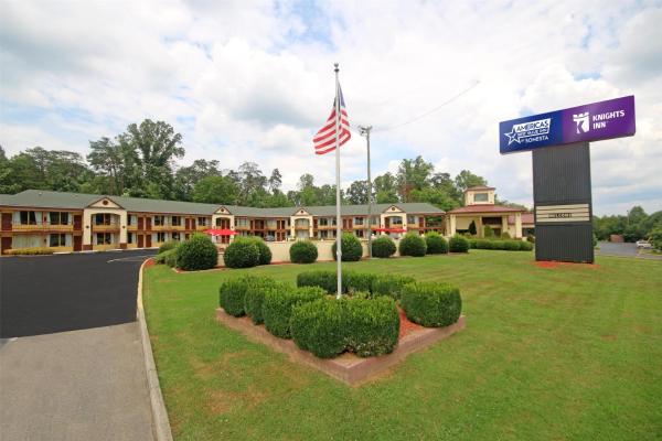 På billedet ses objektet Americas Best Value Inn Pilot Mountain beliggende i byen Pilot Mountain.