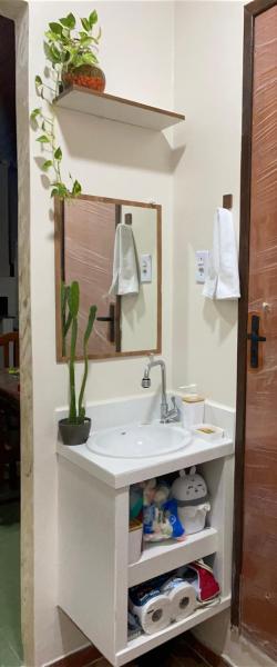 A la foto es mostra l'objecte Casa-apartamento aconchegante com 3 quartos e 2 banheiros situat a la ciutat de Manaus.