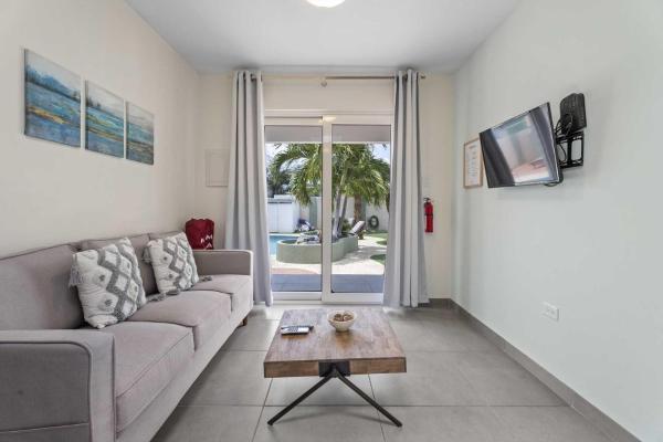 WLR6 - 1BR near Palm Beach - White Lotus Retreat, Palm-Eagle Beach