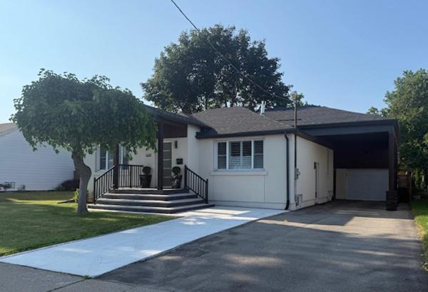 Basement Apartment In Niagara Falls With Self Check-in, Wifi And 1 Parking Free - Niagara Falls