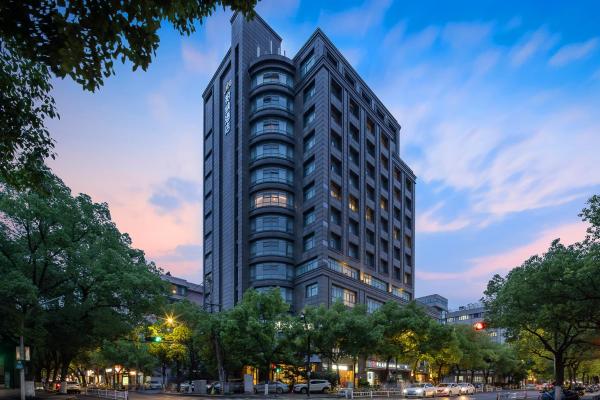 På billedet ses objektet Urba Hotel Hangzhou Sijiqing Qingchun Square Subway Station Branch beliggende i byen Hangzhou.