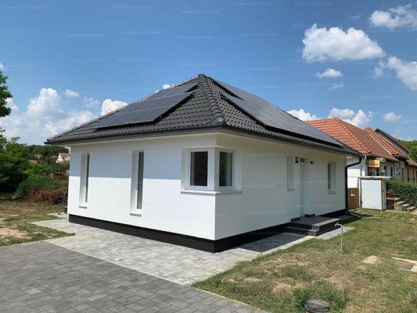 Na fotografii je vidět objekt CityLand nacházející se ve městě Matkó.