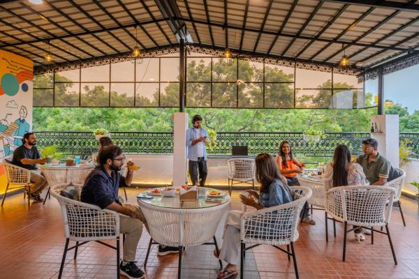 A la foto es mostra l'objecte The Social Stays Bangalore situat a la ciutat de Kormangala.