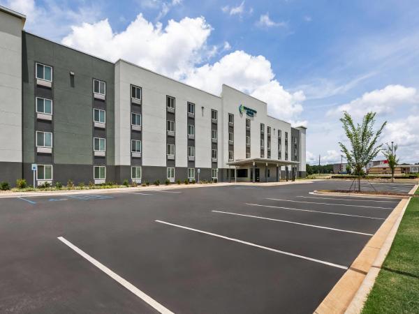 Na fotografii je vidět objekt WoodSpring Suites Prattville - Montgomery North nacházející se ve městě Prattville.