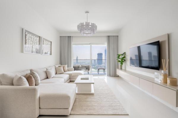 Auf dem Foto ist das Objekt Designer 2-BR - Sea View - Grand Bleu by Elie Saab in der Stadt Dubai zu sehen.