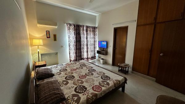 Serene Homes - Standard Room - Lahore