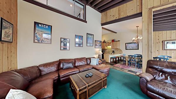 Beautifully Remodeled 4 Bedroom Condo - Mammoth Mountain, CA