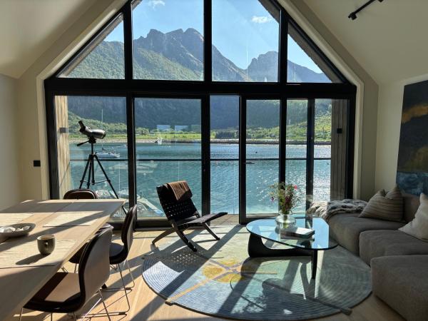 A la foto es mostra l'objecte New sea house in Steigen situat a la ciutat de Steigen.