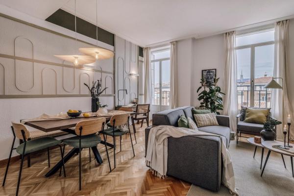 Chich - 2 bedrooms and balcony in Palacio, Madrid