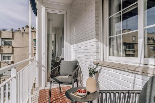 Serin - 2 bedrooms and balcony in Recoletos, Madrid
