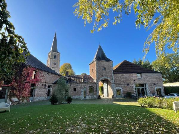 A la foto es mostra l'objecte LOGIS-Hôtel-Restaurant La Gentilhommière situat a la ciutat de Ruesnes.