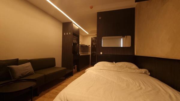 Foto 2: Highwind - Projector, Playstation 4, Pool