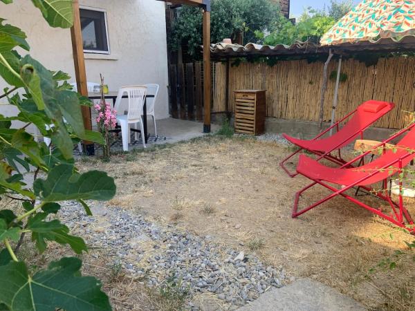 A la foto es mostra l'objecte Le gîte des Oliviers situat a la ciutat de Limans.