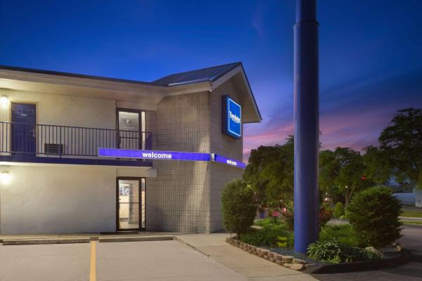 Στη φωτογραφία φαίνεται το αντικείμενο Travelodge by Wyndham Madison Heights MI που βρίσκεται στην πόλη Madison Heights.