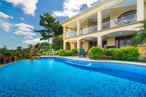 Στη φωτογραφία φαίνεται το αντικείμενο 1hr Sjo Airport-ocean Views-gated Beachclub-pool που βρίσκεται στην πόλη Tarcoles.