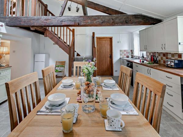 Foto 2: 2 Bed in Ross-on-Wye 95082