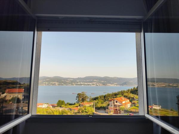 På billedet ses objektet Mirador Sanxenxo beliggende i byen Outeiro.