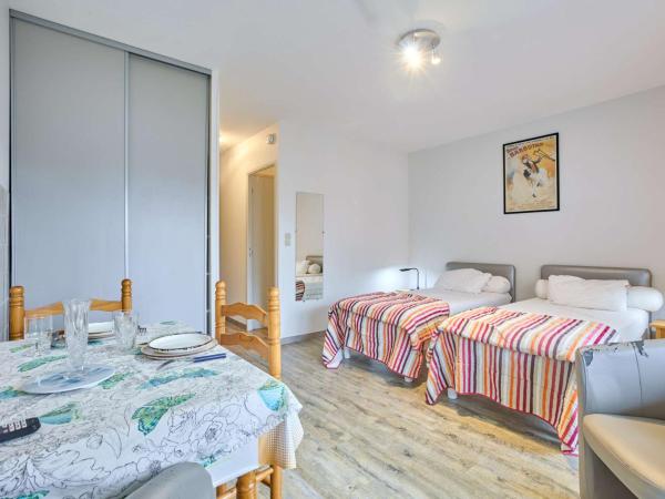 Auf dem Foto ist das Objekt T1 bis avec WiFi, terrasse, proche Thermes - FR-1-841-59 in der Stadt Cazaubon zu sehen.