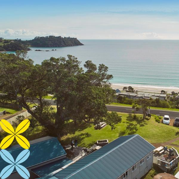 Na zdjęciu widoczny jest obiekt Waiheke Backpackers Hostel położony w mieście Onetangi.