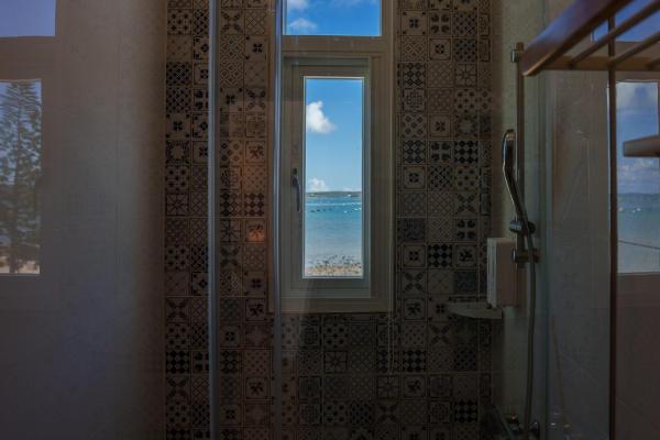 Foto 3: 與浪共舞