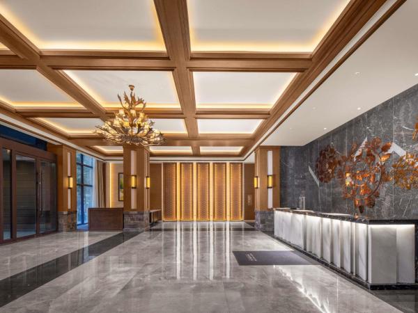 写真には白山市市にあるSwissôtel Resort Changbaishanが写っています。