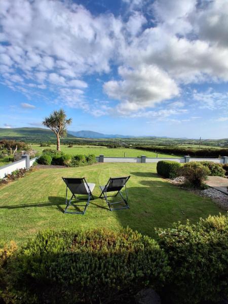 Na foto é possível ver o objeto Dingle View localizado na cidade de Dingle.