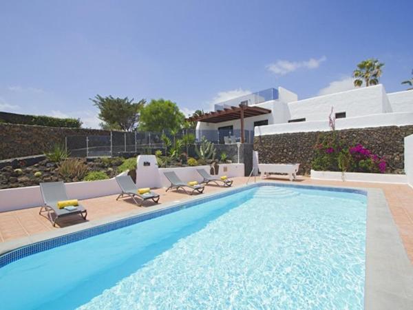 Modern Villa In Los Mojones 4 Bedrooms Large Heated Pool Villa Mojones - Puerto del Carmen
