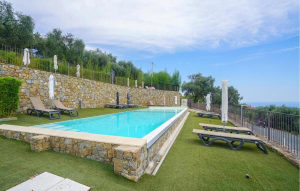 Στη φωτογραφία φαίνεται το αντικείμενο 1 Bedroom Nice Home In Civezza που βρίσκεται στην πόλη Civezza.