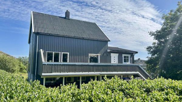 Na fotografii je vidět objekt Spacious vacation home nacházející se ve městě Røst.